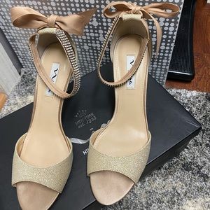 Sandal, gold/champagne